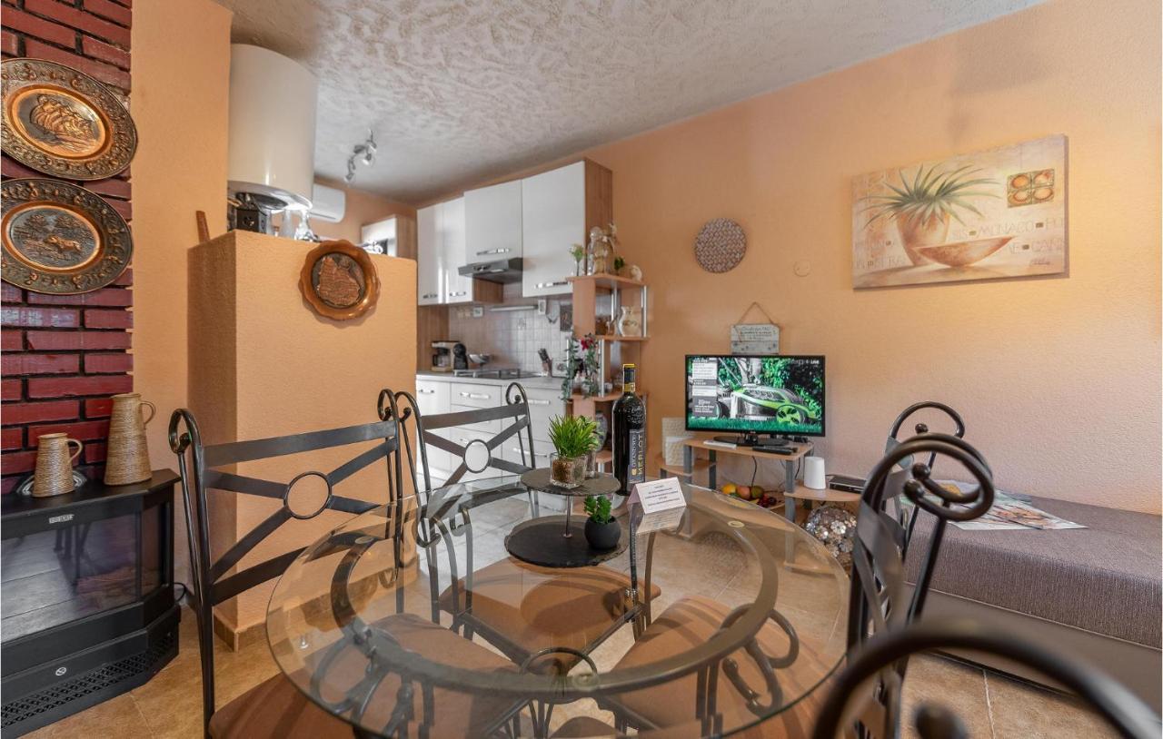 Cozy Home In Vrsi With Wifi المظهر الخارجي الصورة