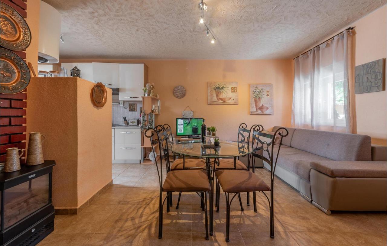 Cozy Home In Vrsi With Wifi المظهر الخارجي الصورة